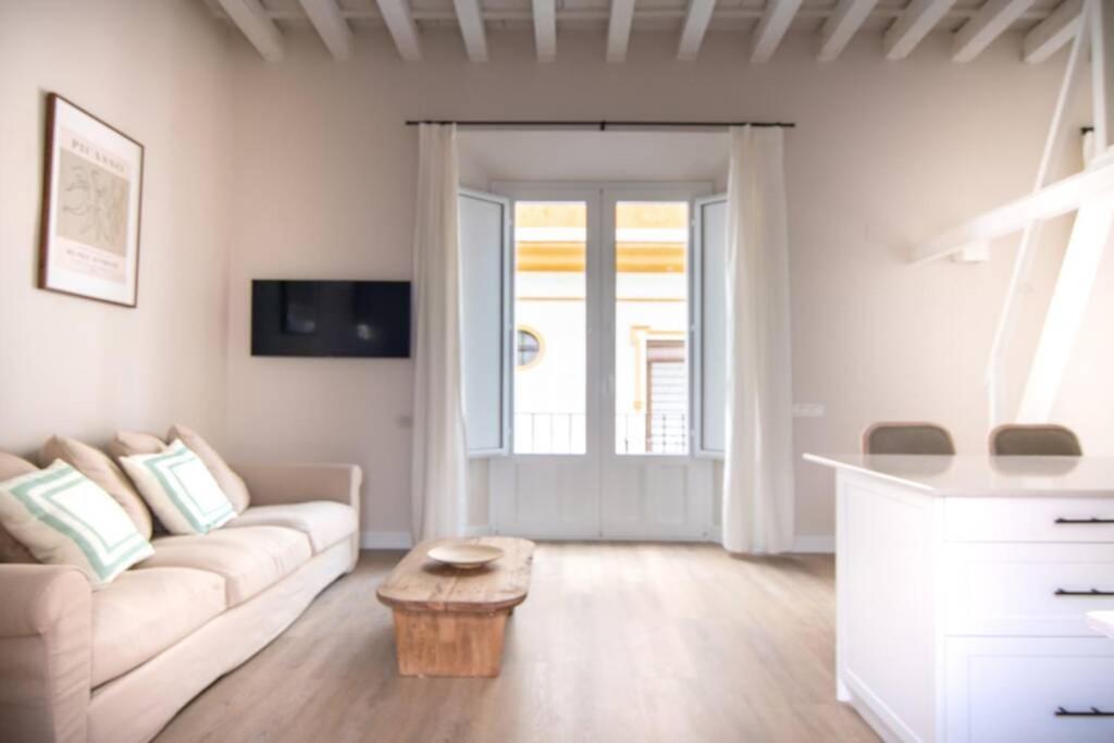 G12 Trendy And Comfy Bright Loft Meters From Bullring And Trianas Bridge, Galera Street Lejlighed Sevilla Eksteriør billede